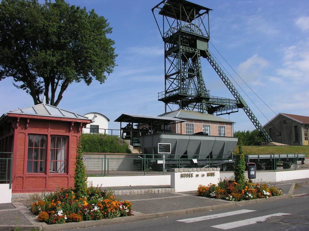 Ibis Budget Montceau Les Mines Kültér fotó